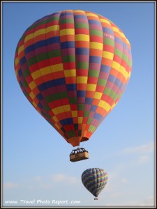 TPR Travel Tip - Hot air balloon watching at sunrise in Cappadochia, Turkey