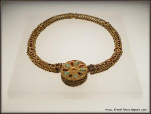 Amazing golden jewelry from Colchis kingdom, Tbilisi, Georgia