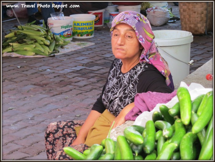 Old lady on women's market in Amasra