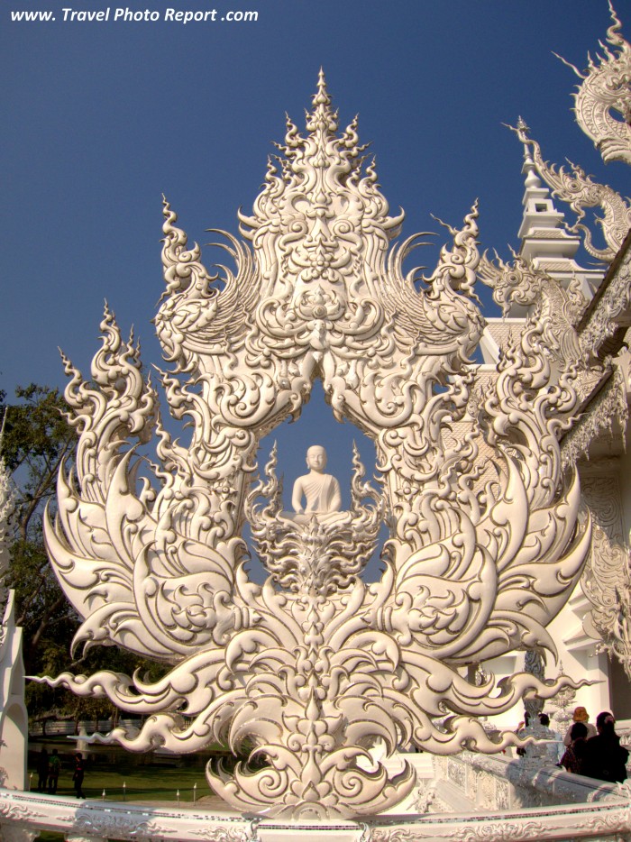 Wat Rong Khun White temple 06